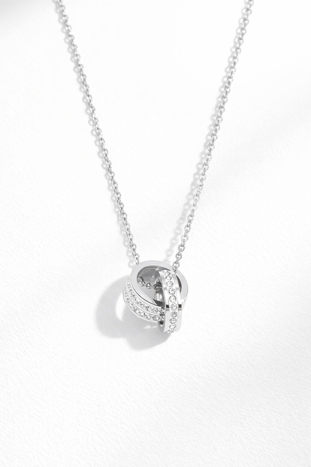 THE INTERTWINED NECKLACE